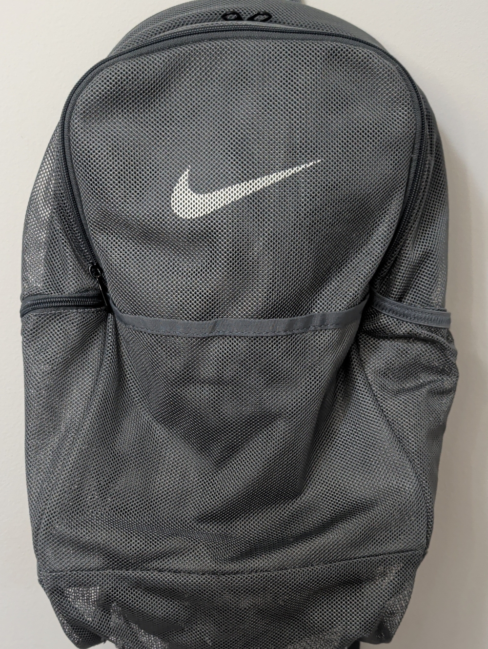 Nike Men’s Gray Mesh Backpack-Style Jacket